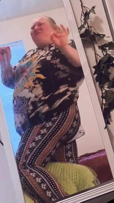 Ma'am wrong pocket