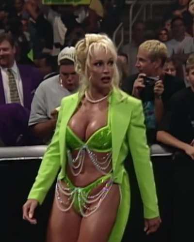 Debra WWE