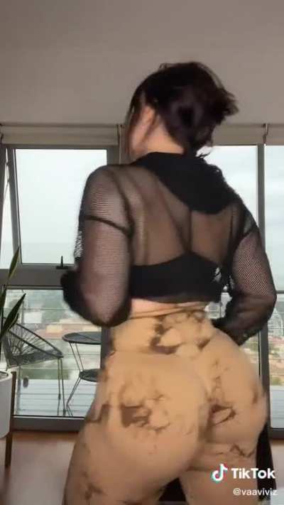 That ass is insane!