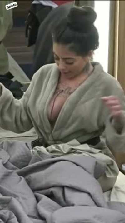MC Mirella