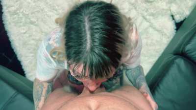 Insane deepthroat !