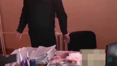 Как рыдает взяточник