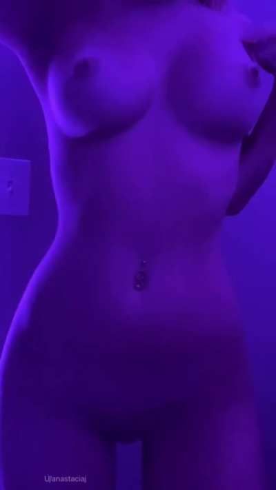 Good morning 🥰 do you guys like the purple lighting? 😈💜