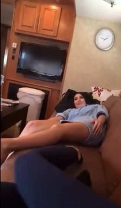 Jessica McKay&rsquo;s soles (and Cassie Lee in socks)