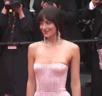 Dakota attends the 