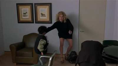 Sharon Stone Knees a Man in the Balls in Gloria (1999)