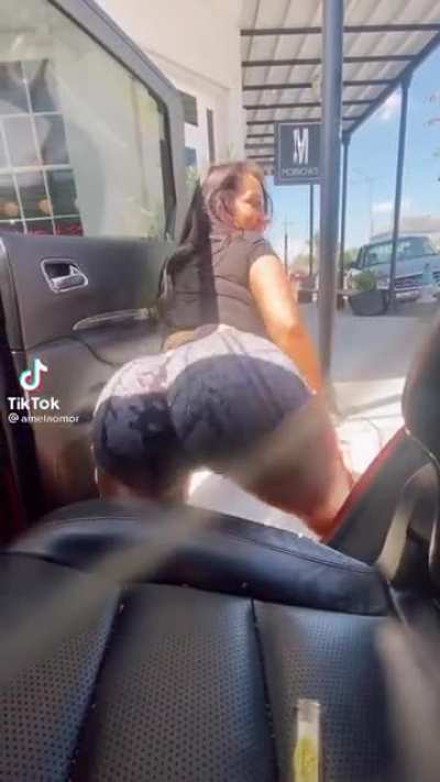 Throwing ass