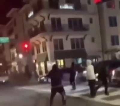 To drift on the crossroads.