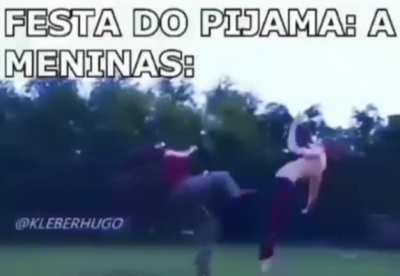 O que &eacute; uma mo&ccedil;a sem uma tesoura?