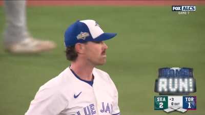 Julio Rodr&iacute;guez puts the Mariners back in the lead with a solo shot