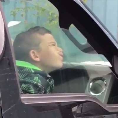 Finally found a 'window licker'