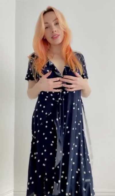 Normie on the outside, alt girl on the inside