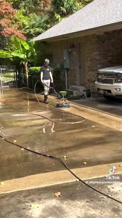 This powerwashing