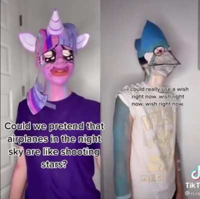 Can't even think of a caption for this it's like something from a fever dream
