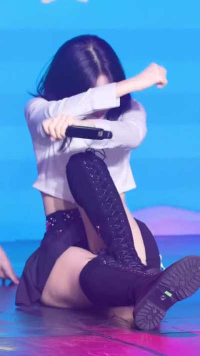 OH MY GIRL ARIN
