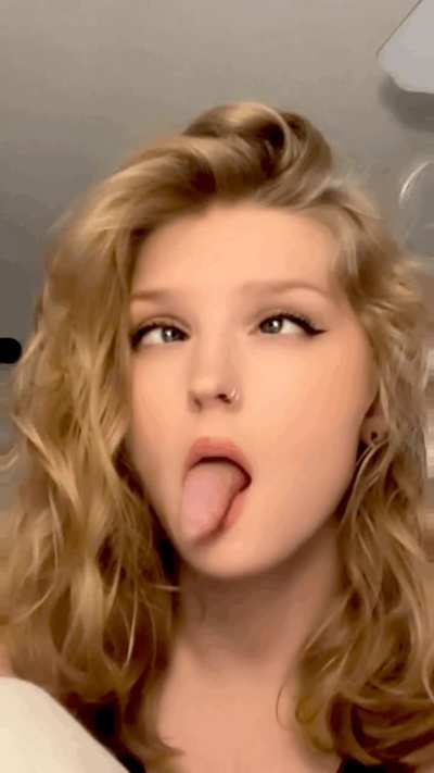 mornin’ (I didn’t realize Reddit DM’s changed and am going to respond to all of them later, I’m sorry 😢 feel free to say hi ❤️)