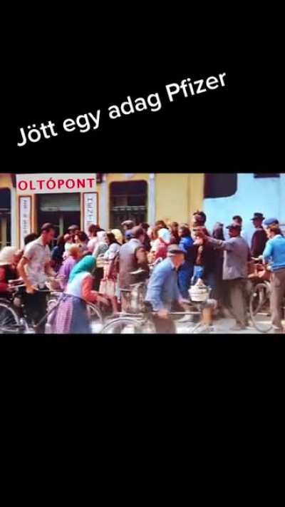 "J&ouml;tt egy adag Pfizer"