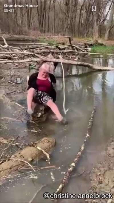 HMF while she try to move forward