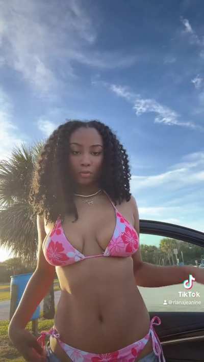 @rianajeanine