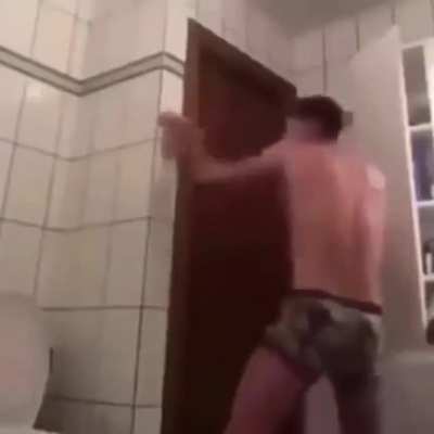 🥴