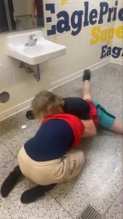 School fight I got into idk what this mf thought he was doing trying to jump me in a stall but 🤷&zwj;♂️