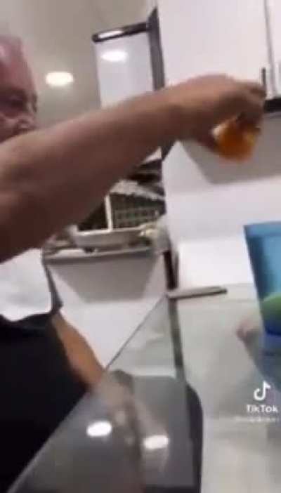 &ldquo;If women are oranges. So which would you choose son?&rdquo;