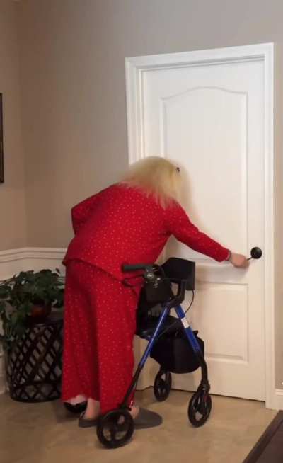Pranking grandma at its best