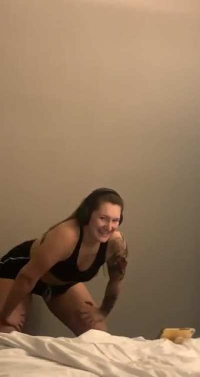 Played &ldquo;Baby Shark&rdquo; over my girlfriend working out to a personal training video.
