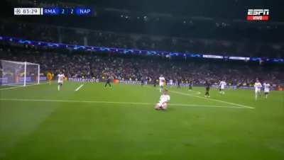 GOLAZO de Nico Paz para darle la victoria al Real Madrid en la champions. 19 a&ntilde;os.