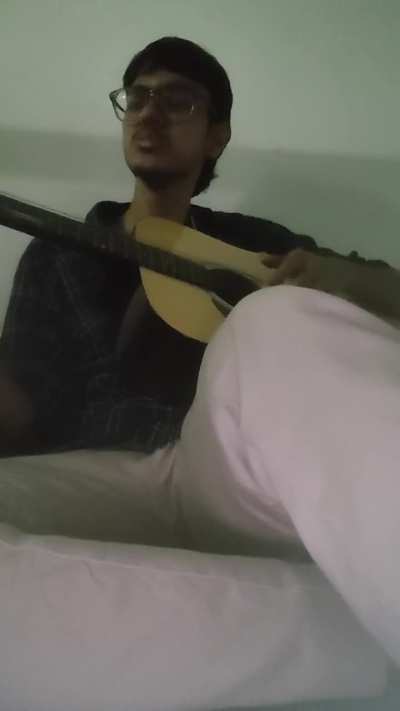 Looking for a spare guitar