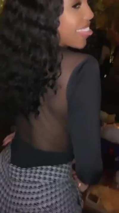 🤷🏾&zwj;♂️