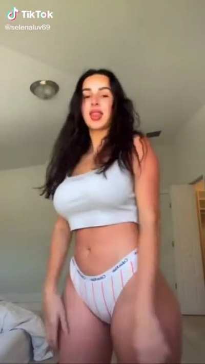 @selenaluv69
