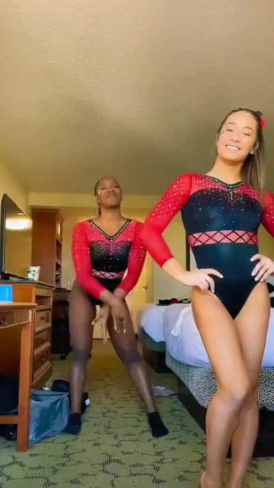 Sandra Elsadek Vs JaFree Scott dance-off 🔥 (UGA) who won? 🖤❤️🤍🤸&zwj;♀️🤸🏿&zwj;♀️
