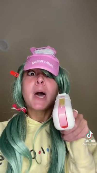 Mom come pick me up I'm scared