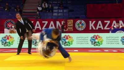 SPIN IT! Spinning uchi mata by Daria Kurbonmamadova