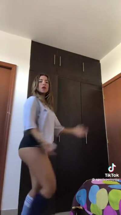 She&rsquo;s a 10, and has a fatty