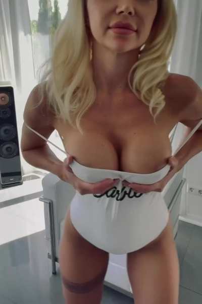 boob guys &amp;gt; butt guys