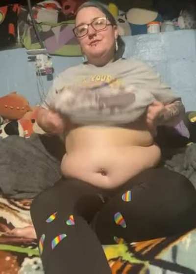 Big tiddy bounce!