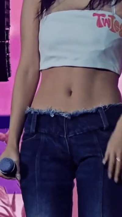 Momo's Abs are among the best things we'll see in 2024