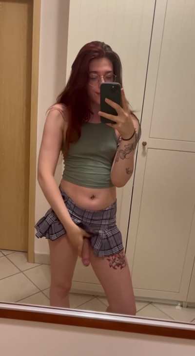 What would you do after seeing what's under my skirt? 🙈