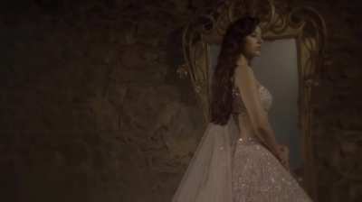 Disha Patani is such a tease !! do comment your thoughts guys !!