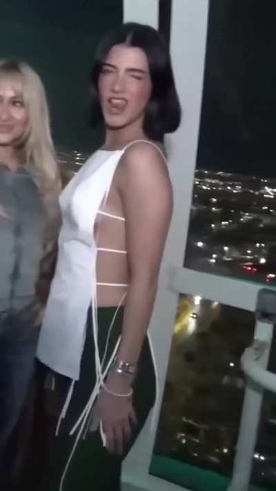 🥰