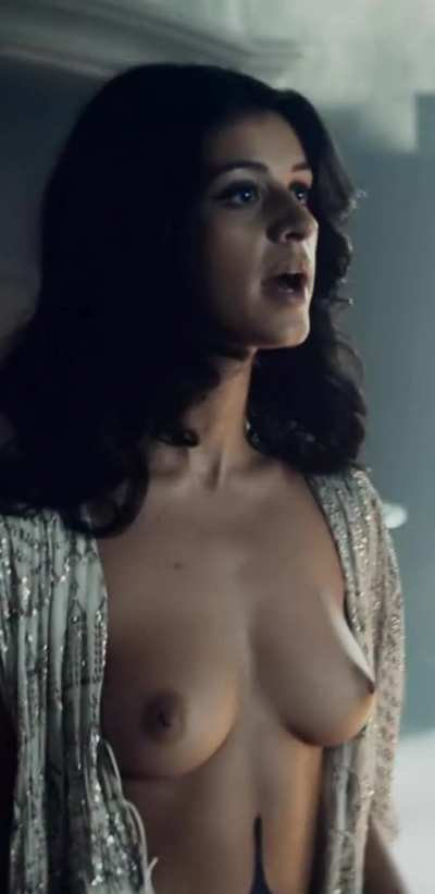Anya Chalotra's nice tits on display in Netflix's 'The Witcher'