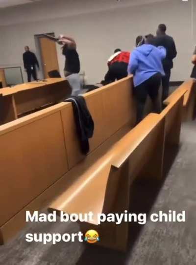 fight breaks out during child support hearing