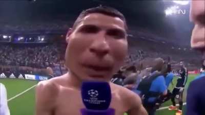 SIUiUiiUU