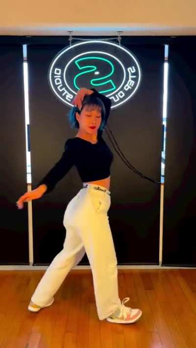 230121 Banghana Instagram Update - Hana (Momo's sister) dance cover to Twice's "Moonlight Sunrise"
