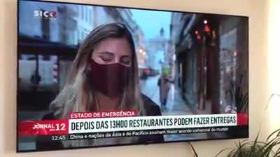 Por falar em 👀