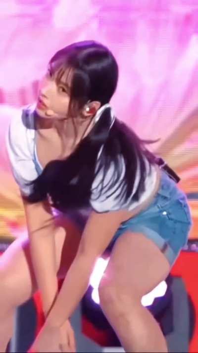 Jiwoo - NMIXX