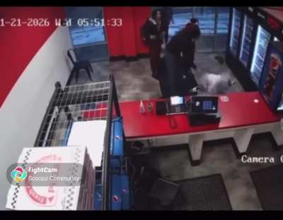 Full video of the mma girl fighting her attackers at the pizza parlor