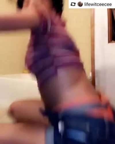 👖